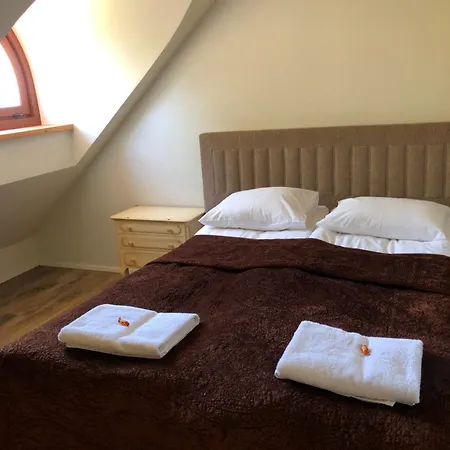 Manor Unique * Ontika Asundus