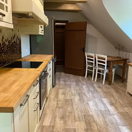 Manor Unique Ontika Asundus